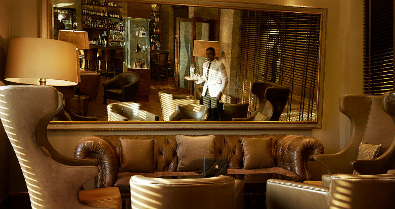 Cigar Bar Fairmont The Palm Cigar Room Dubai.