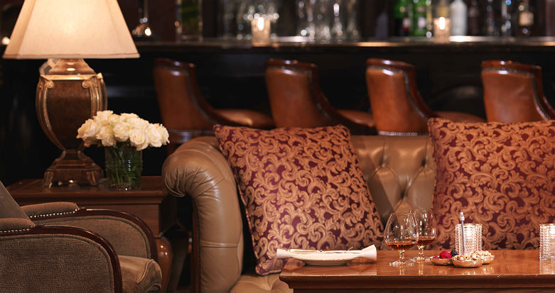 Cigar Bar Library Ritz-Carlton Dubai.